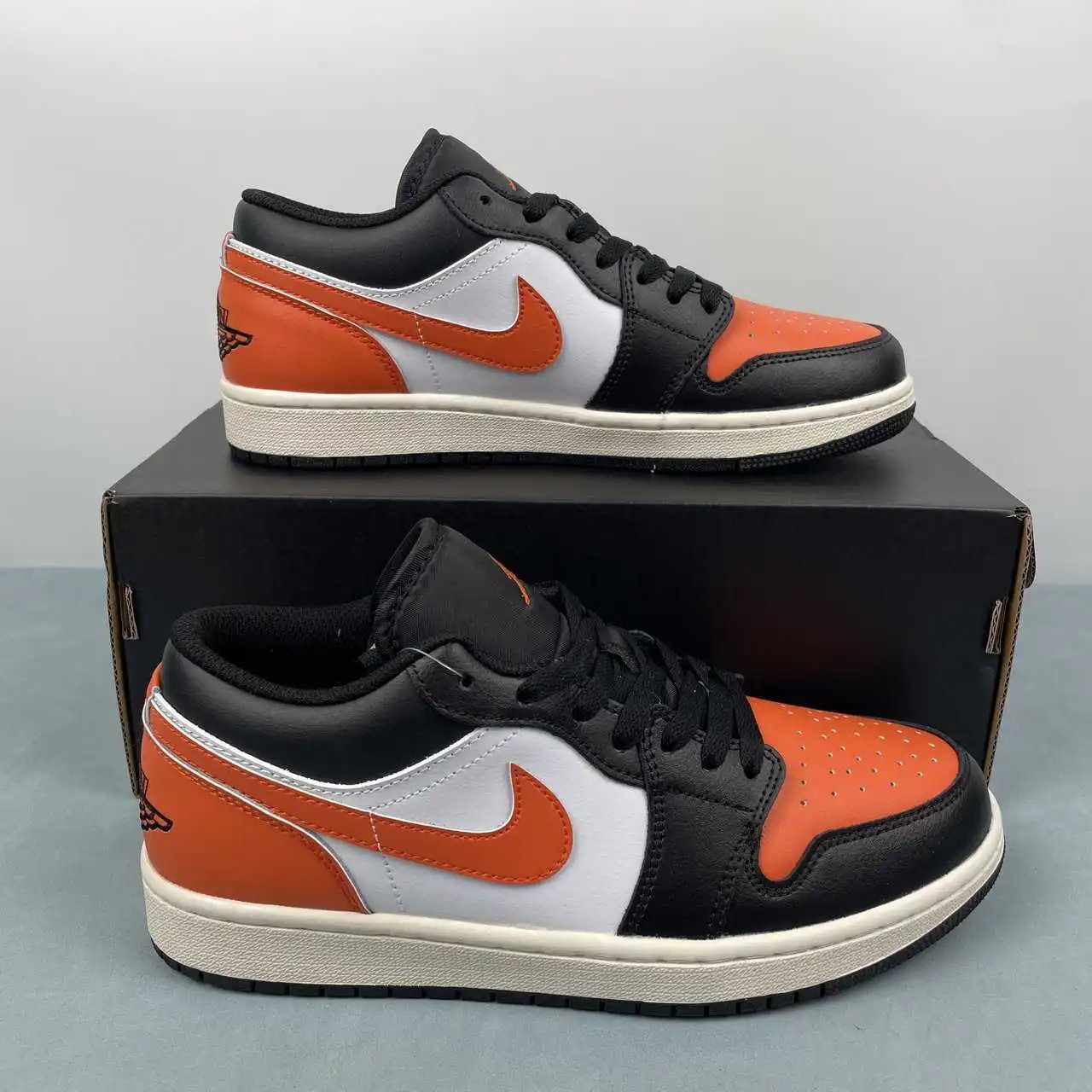 Air Jordan 1 Low 553558-081