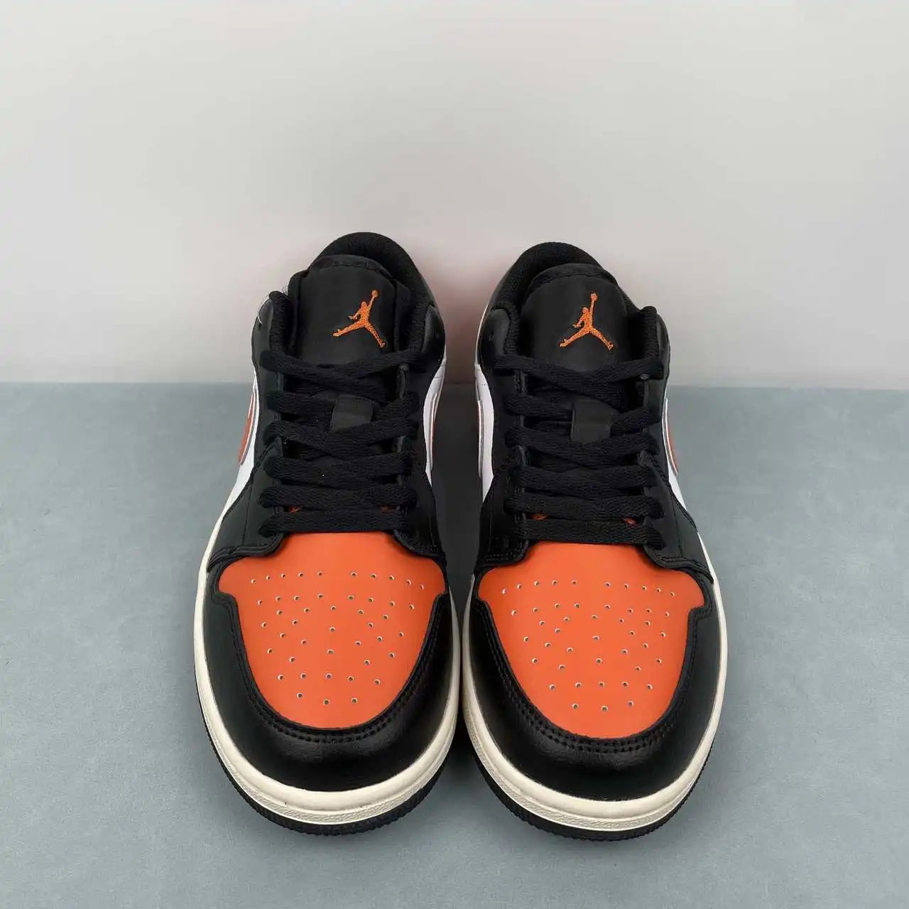 Air Jordan 1 Low 553558-081 thumbnail 3