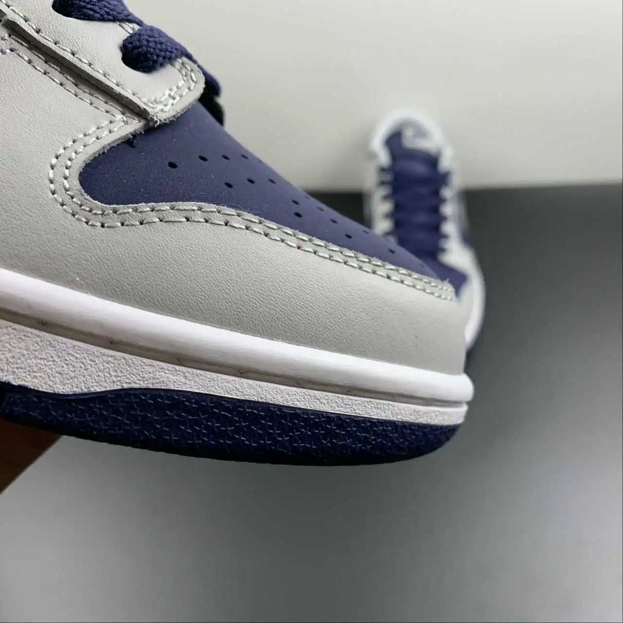 Nike Dunk Low 630358-401 7
