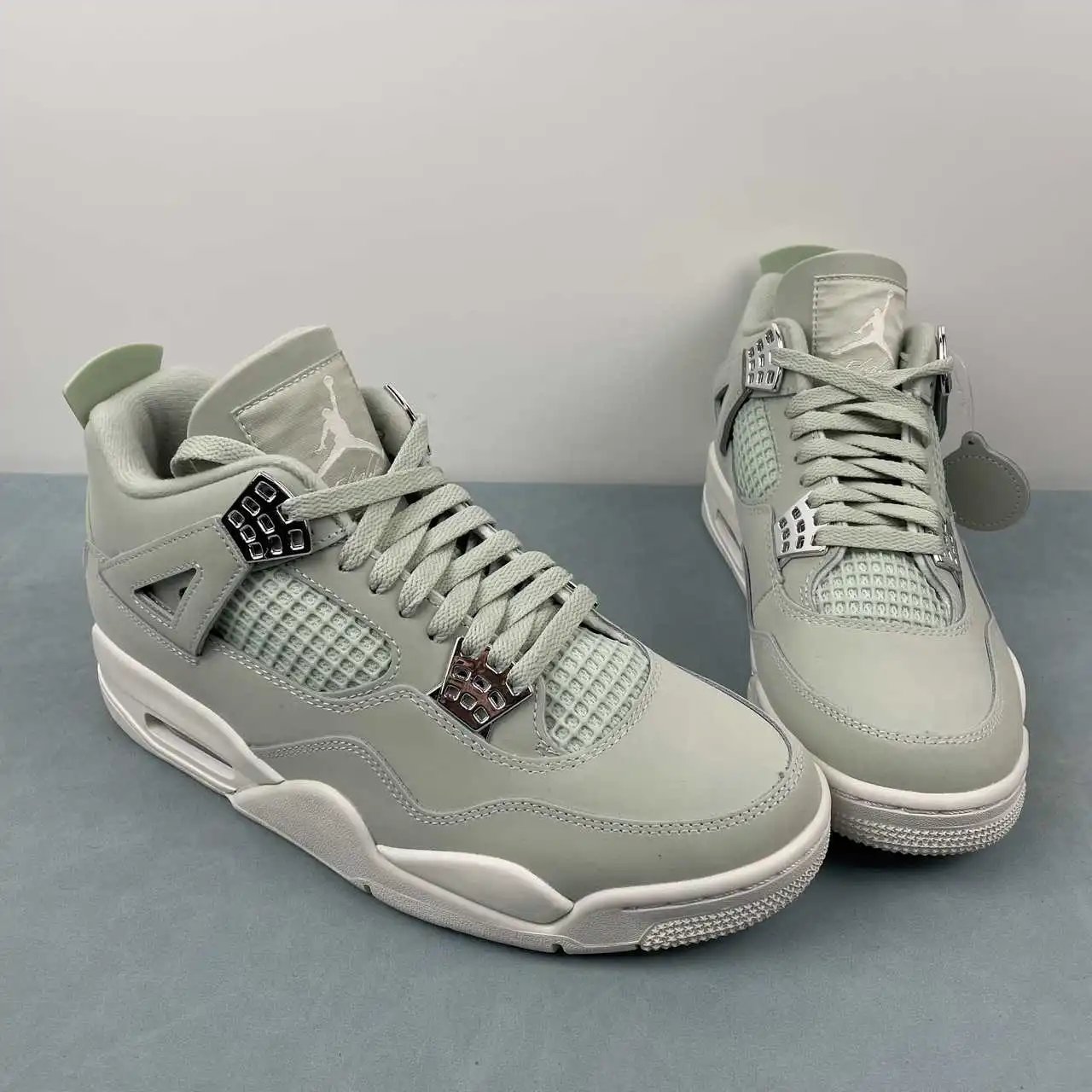 Air Jordan 4 HV0823-003 thumbnail 2