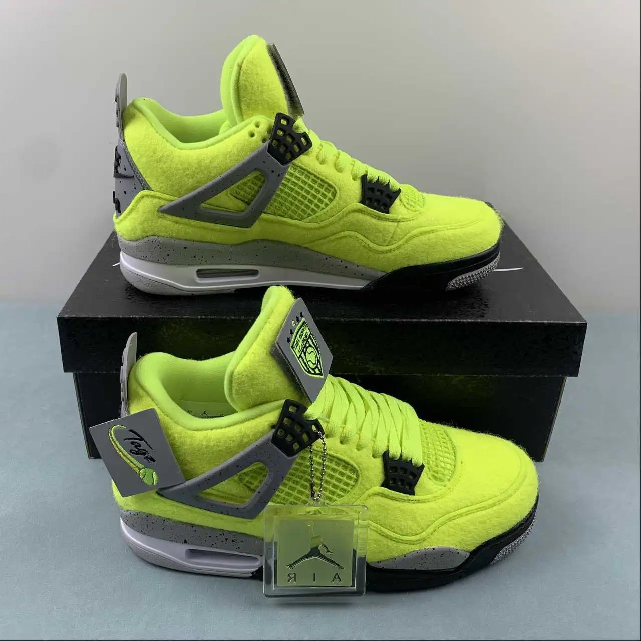 Air Jordan 4 AQ3559-701