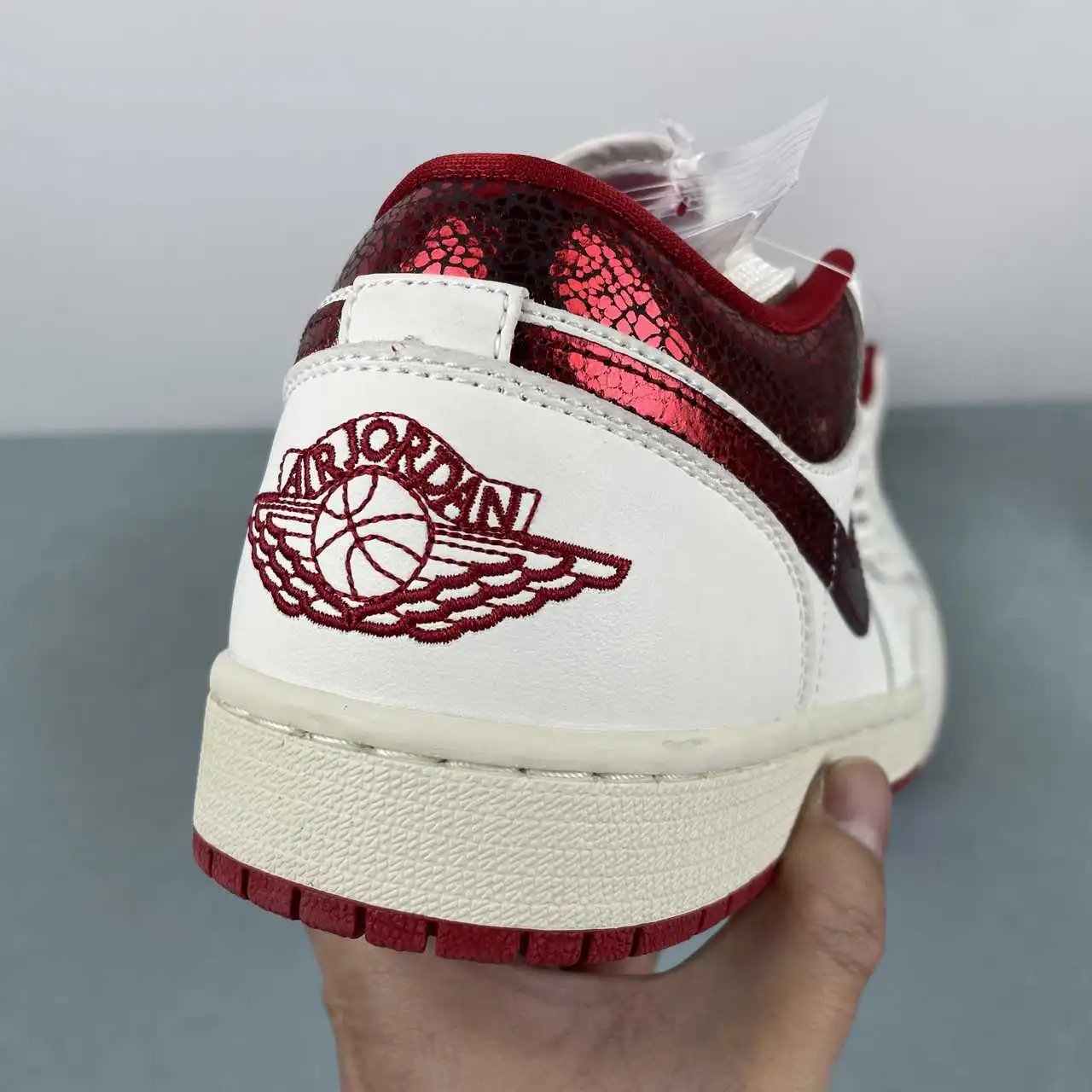 Air Jordan 1 Low HJ9338-106 8