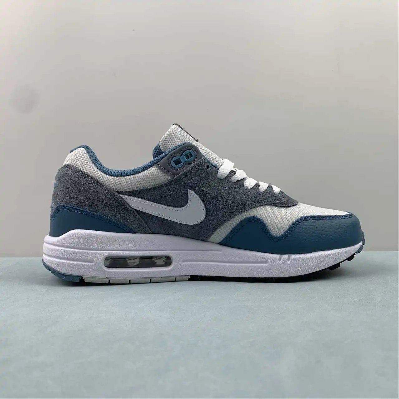 Nike Air Max1 FB9660-001 thumbnail 4