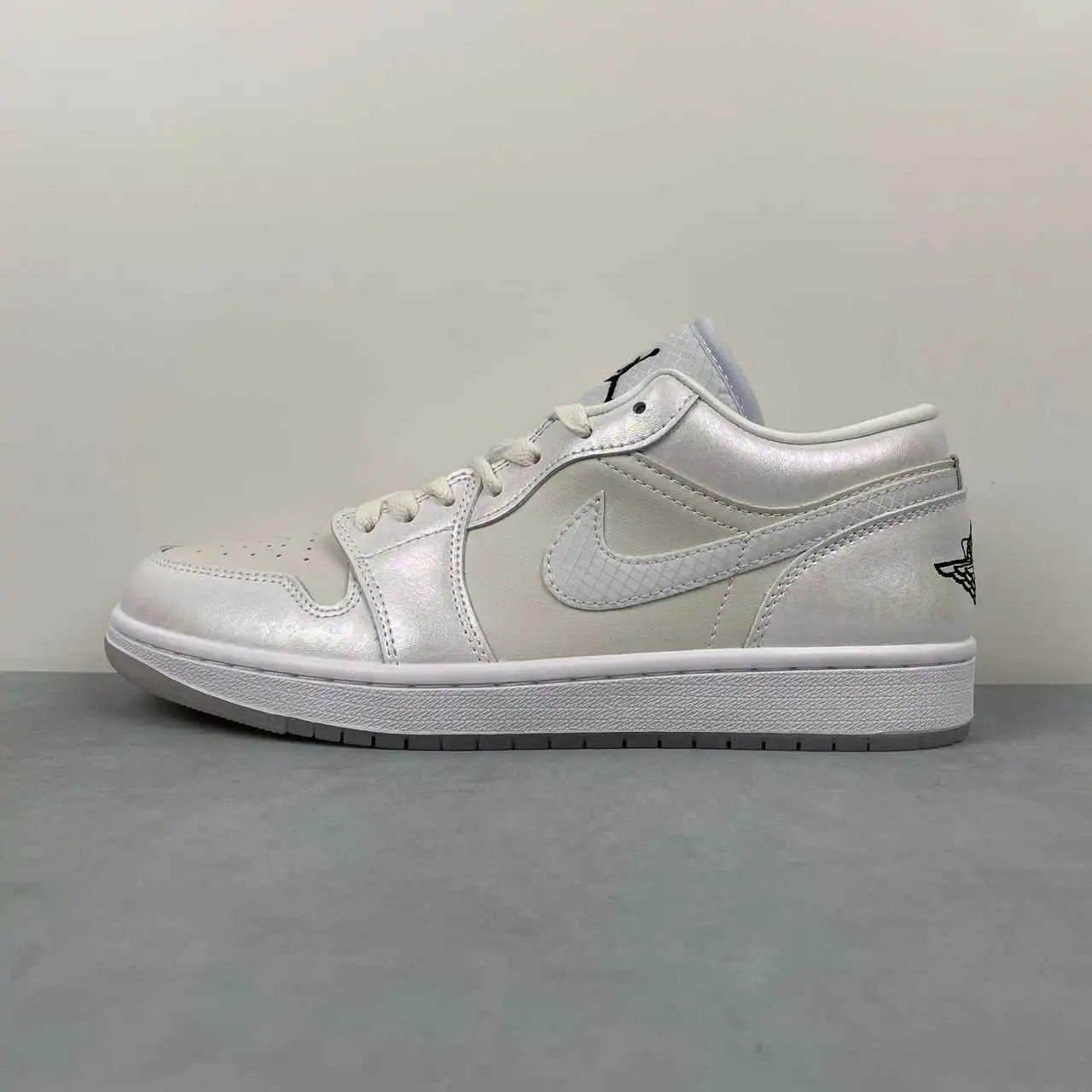 Air Jordan 1 Low HF4080-001 5
