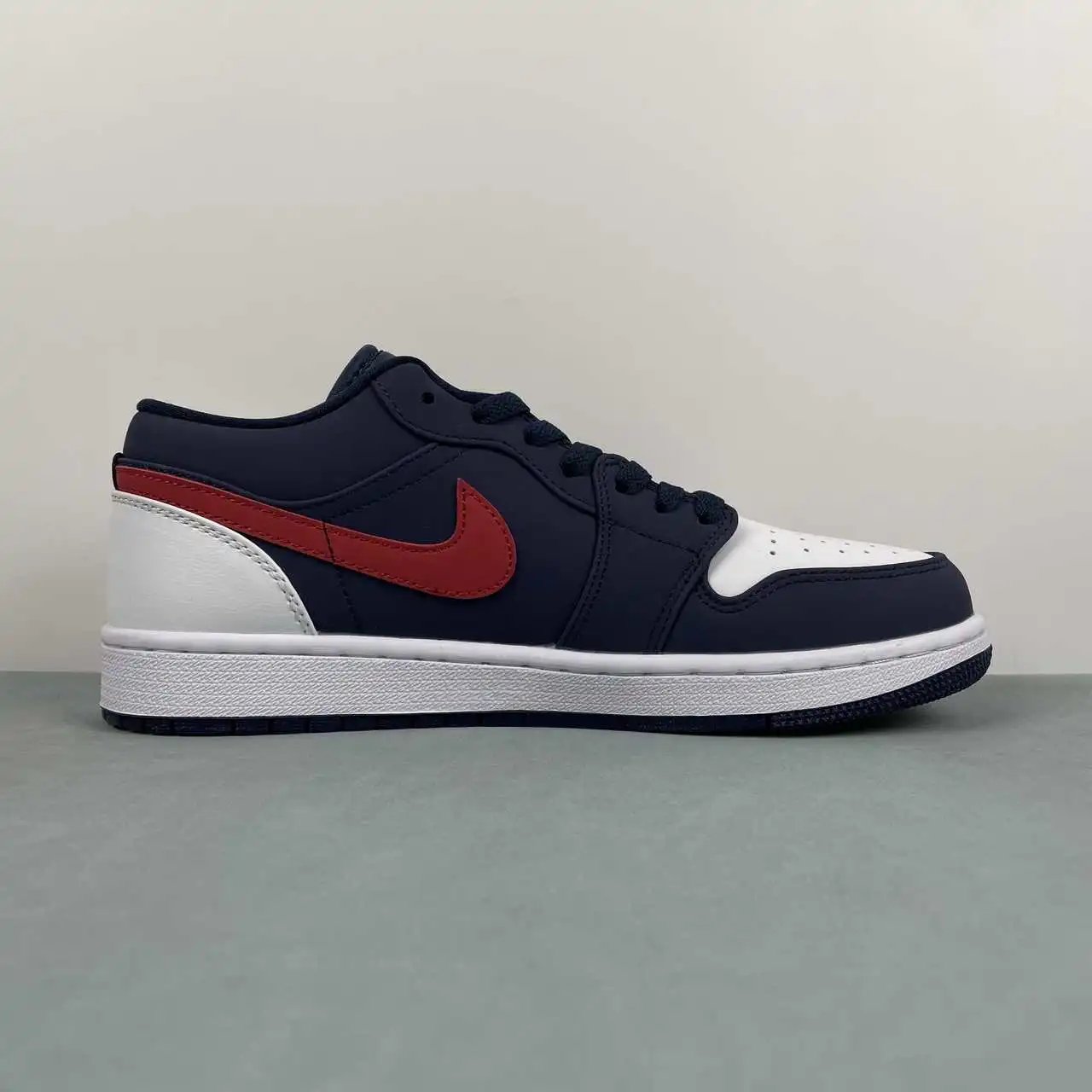 Air Jordan 1 Low CZ8454-400 6