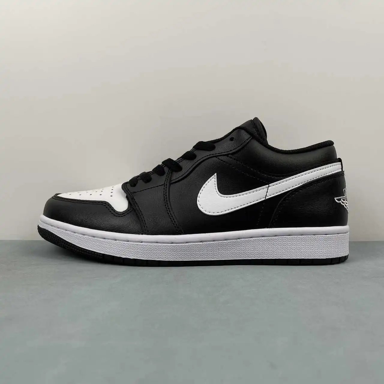Air Jordan 1 Low 553558-043 5