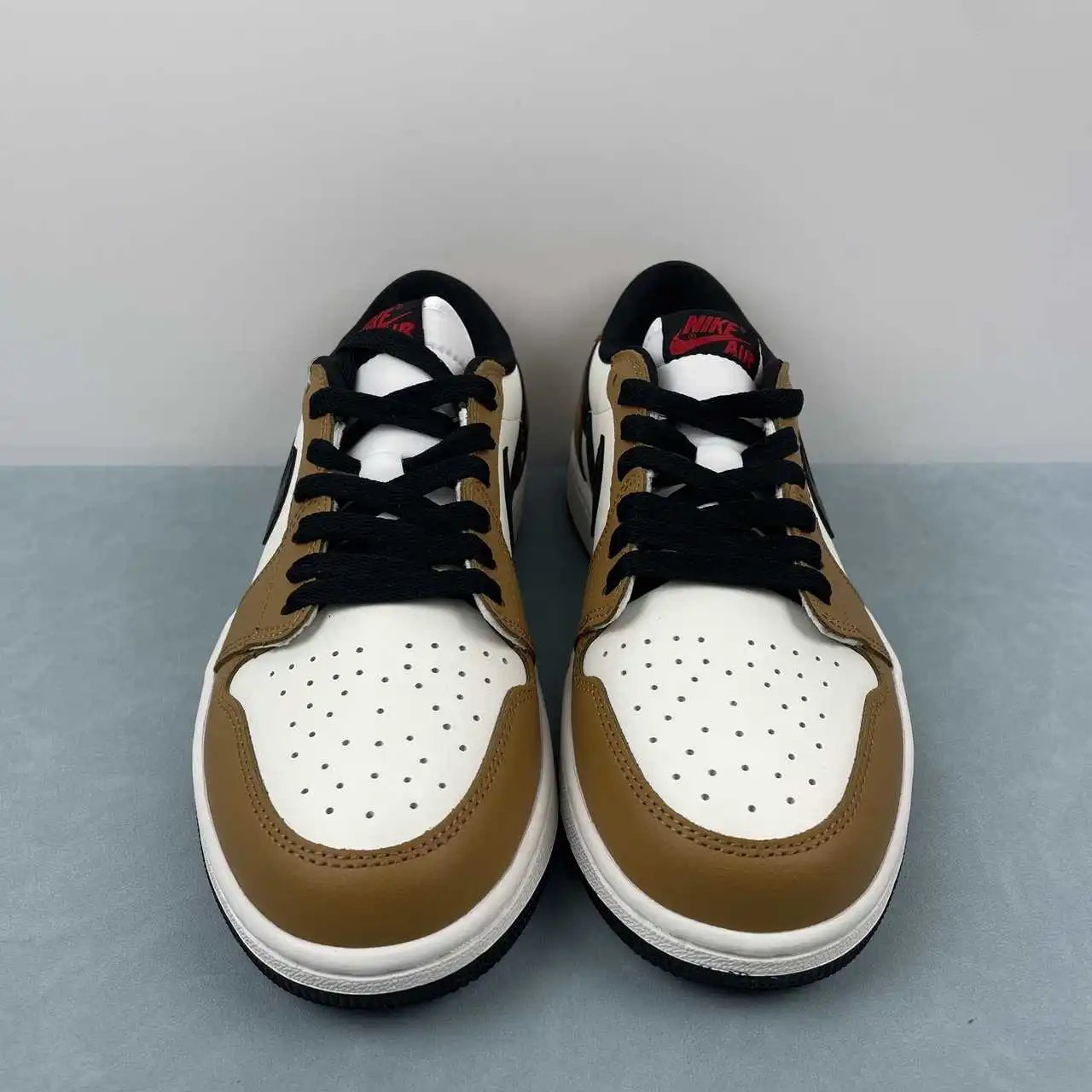 Air Jordan 1 Low CZ0790-107 thumbnail 3