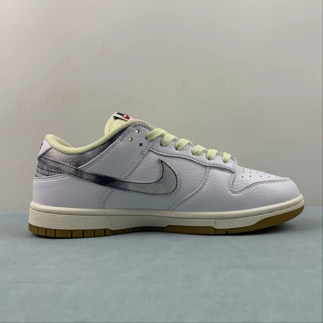 Nike Dunk Low FN6881-100 5