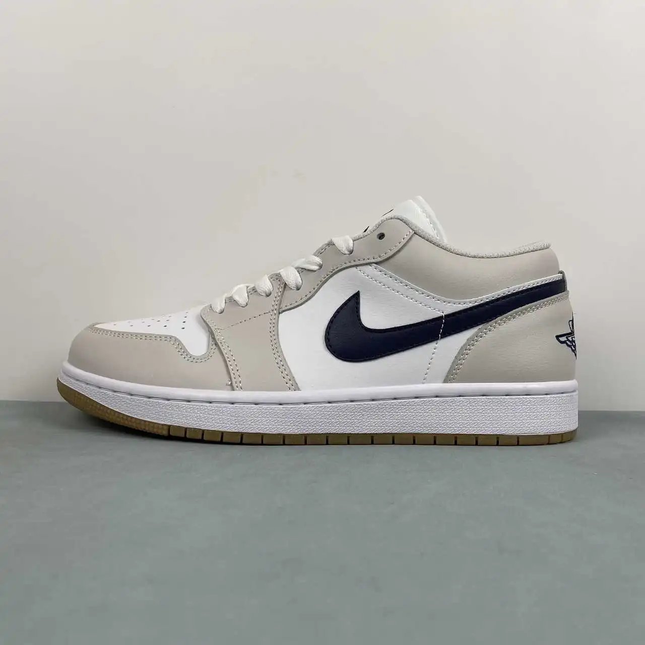 Air Jordan 1 Low 553558-146 5