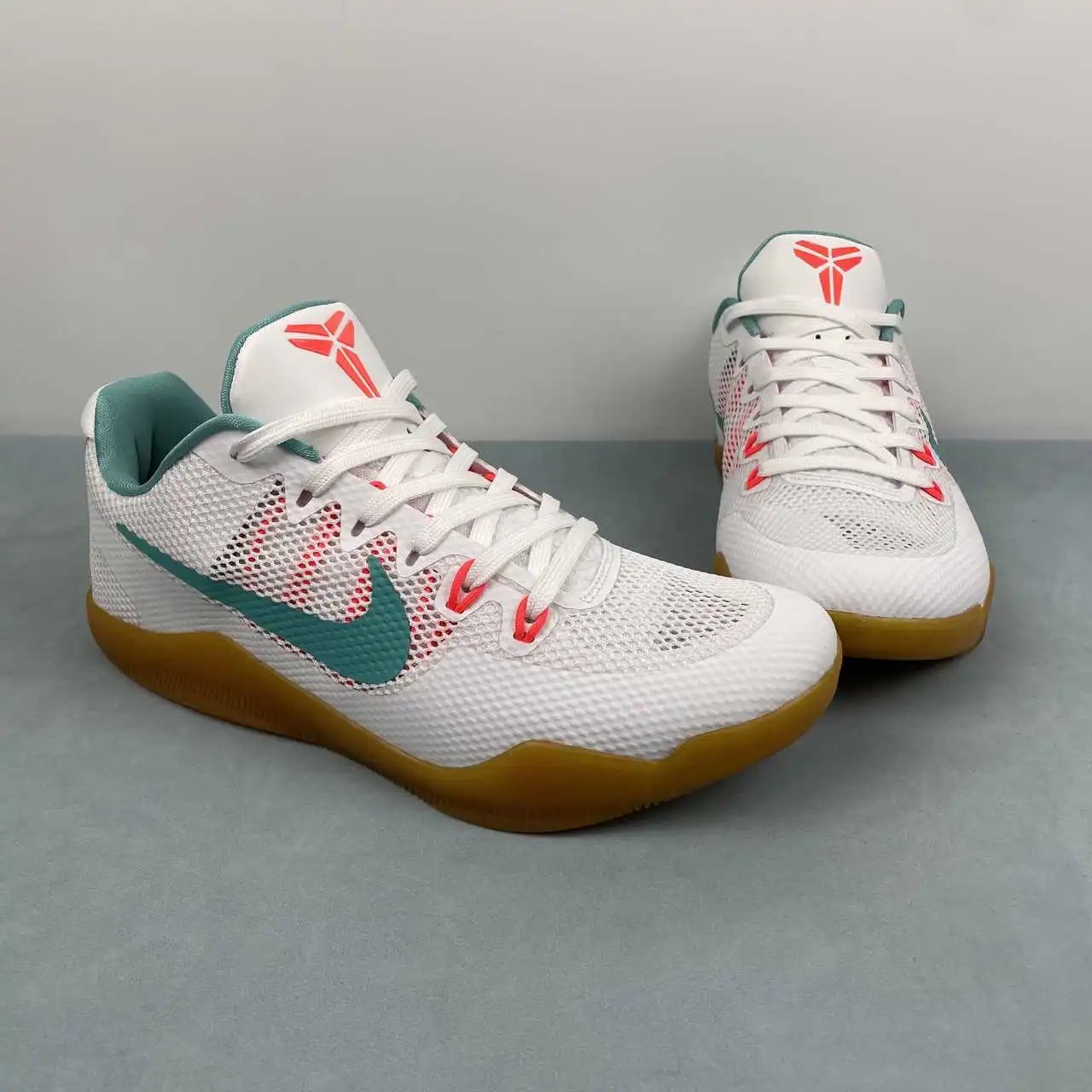 Nike Kobe 836184-103 thumbnail 2