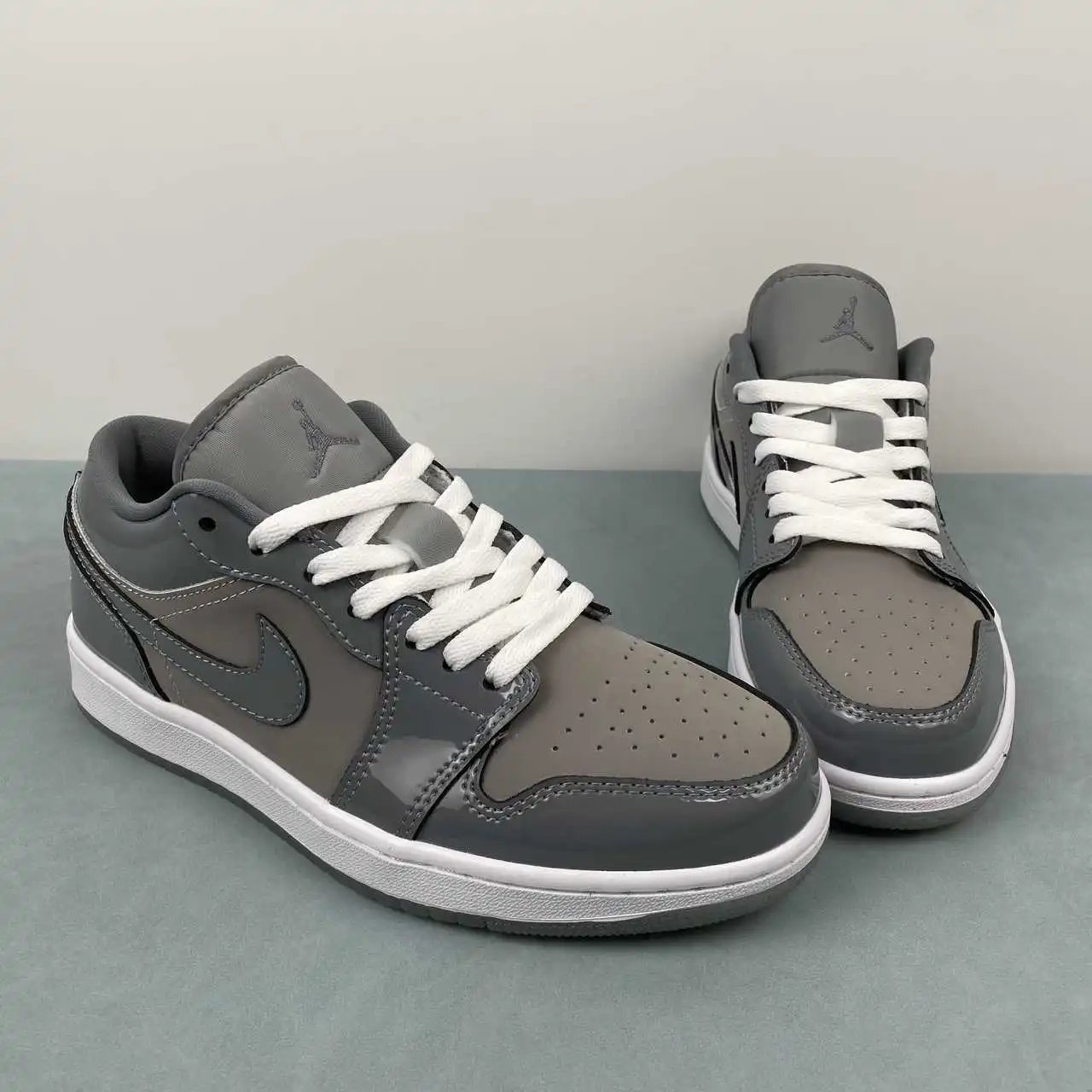 Air Jordan 1 Low HF3148-011 thumbnail 2