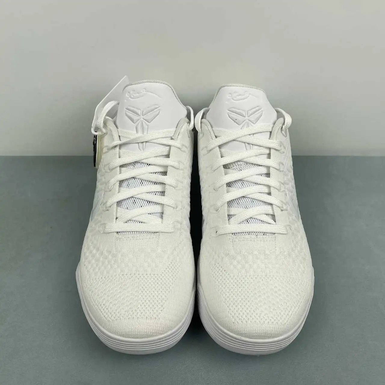 Nike KoBe FZ7334-100 thumbnail 3