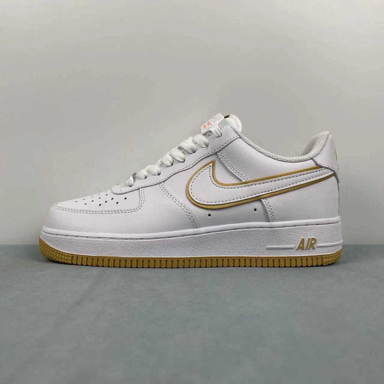 Nike Air Force 1 DV0788-104 thumbnail 4