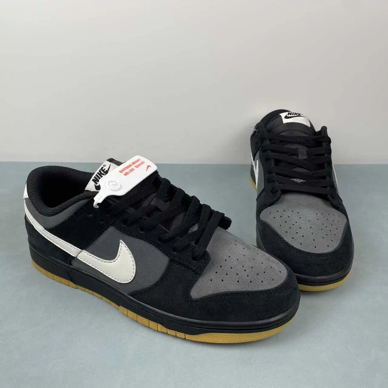 Nike Dunk Low HQ1931-001 thumbnail 2