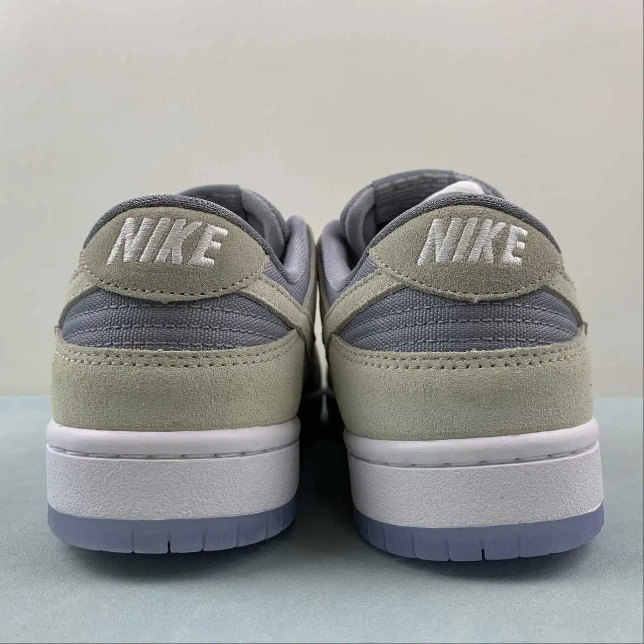 Nike Dunk Low 854866-011 11