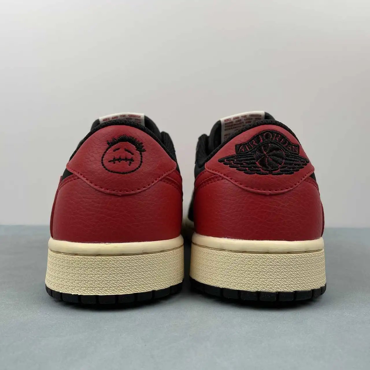 Air Jordan 1 Low DM7866-061 thumbnail 4