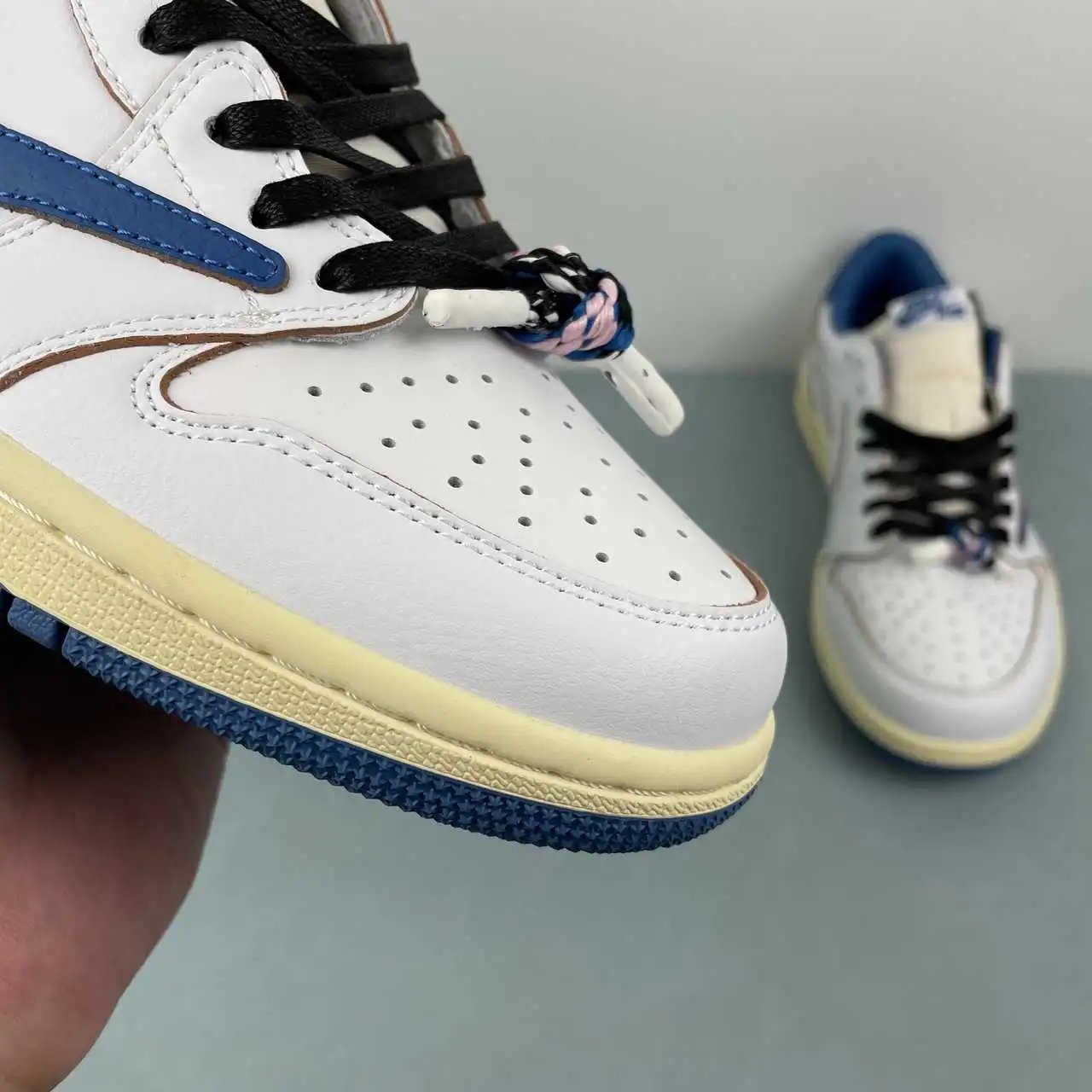 Air Jordan 1 Low DM7866-104 7
