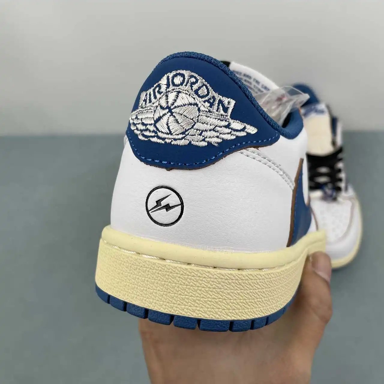 Air Jordan 1 Low DM7866-104 8