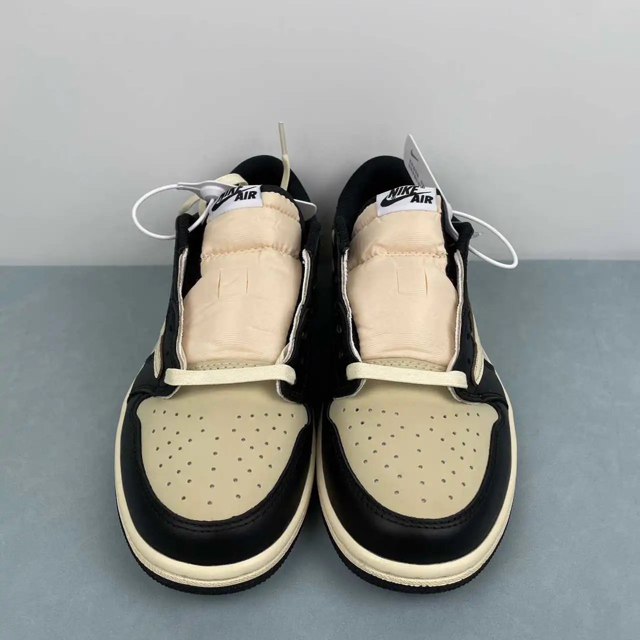 Air Jordan 1 Low DM7866-201 thumbnail 3