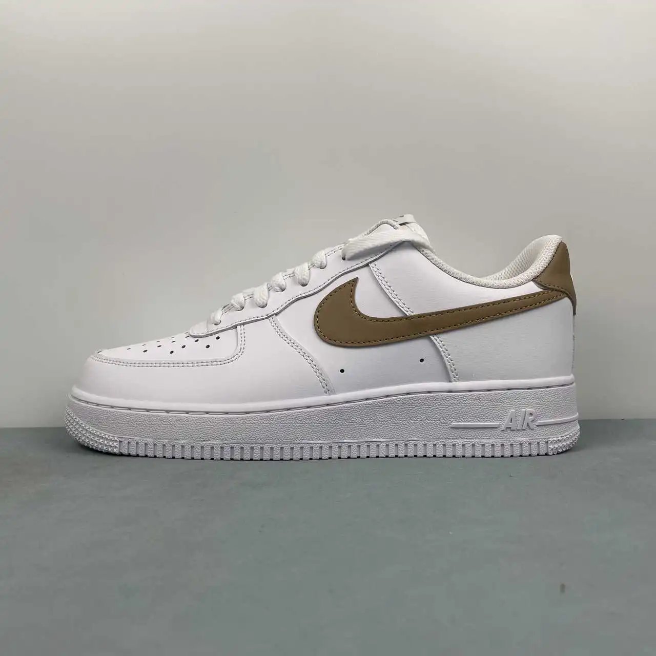 Nike Air Force 1 FJ4146-120 thumbnail 4