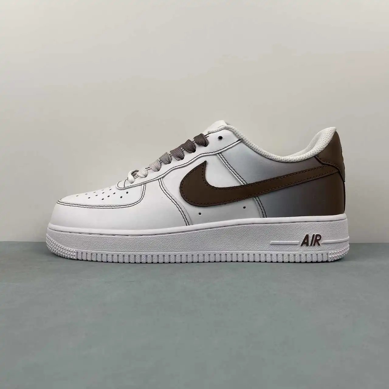Nike Air Force 1 FN0366-103 thumbnail 4