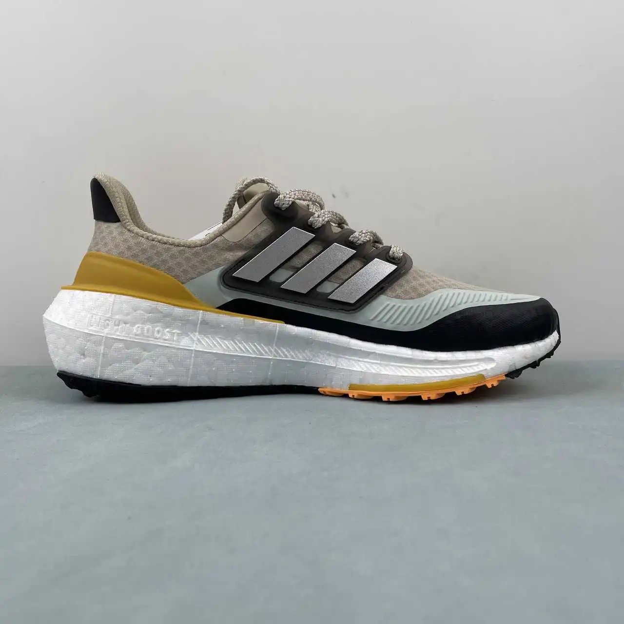 Adidas Ultra Boost Light UB IE1674 thumbnail 4