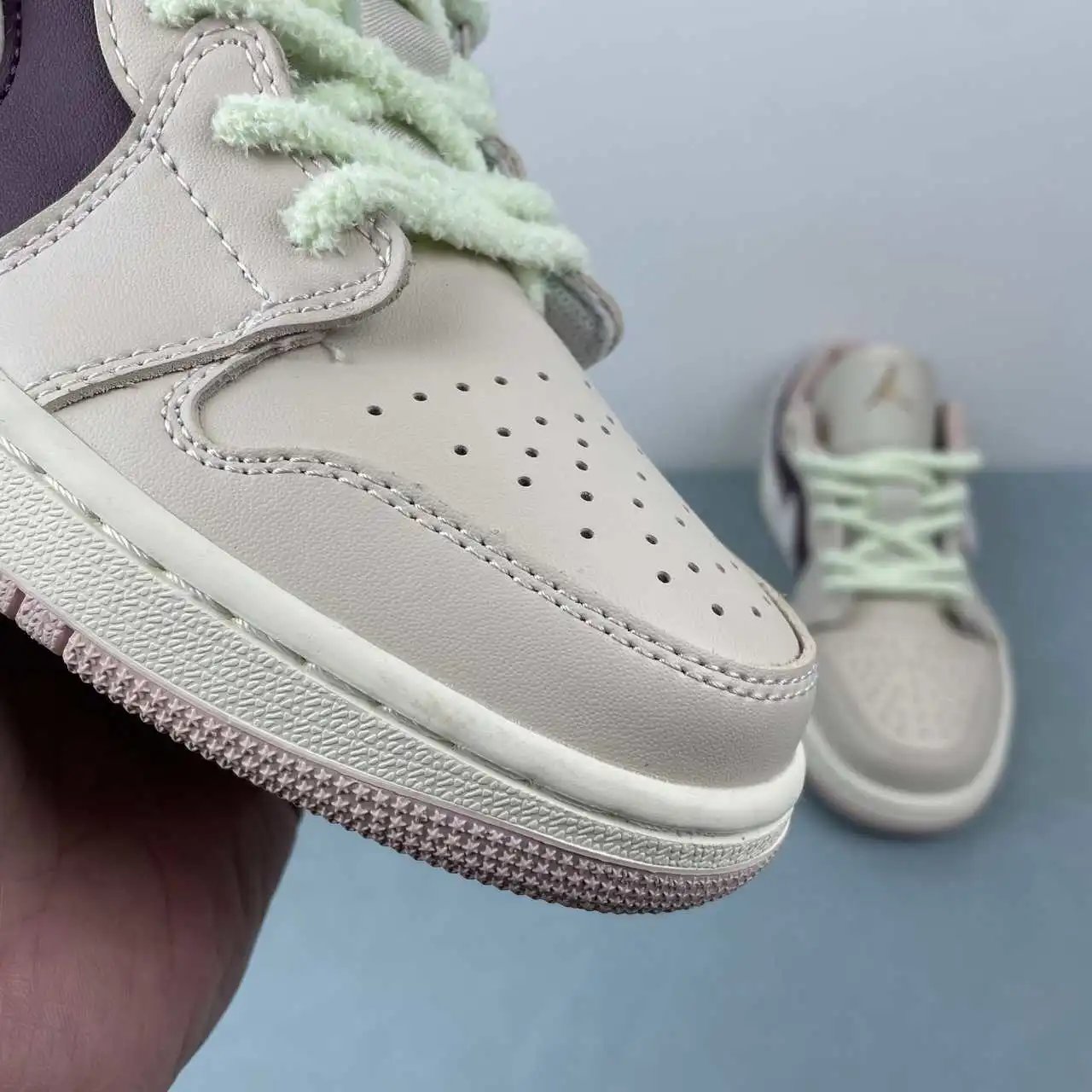 Air Jordan 1 Low Fz3928-200 7