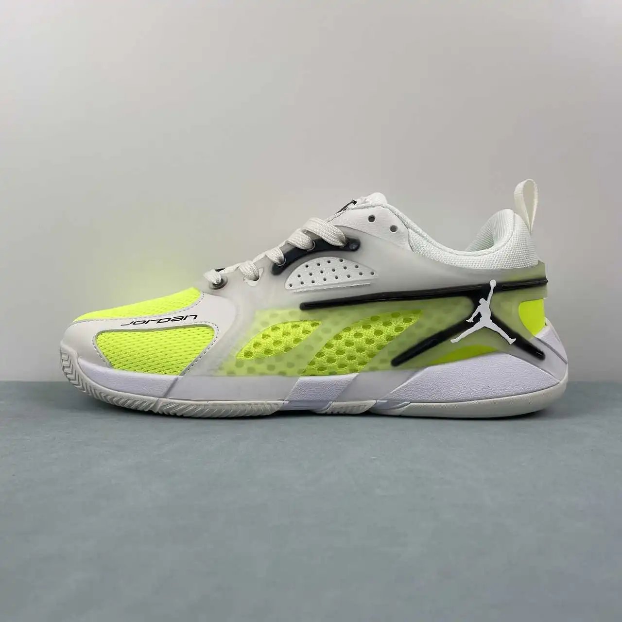 Jordan Flight Court FQ3858-107 5