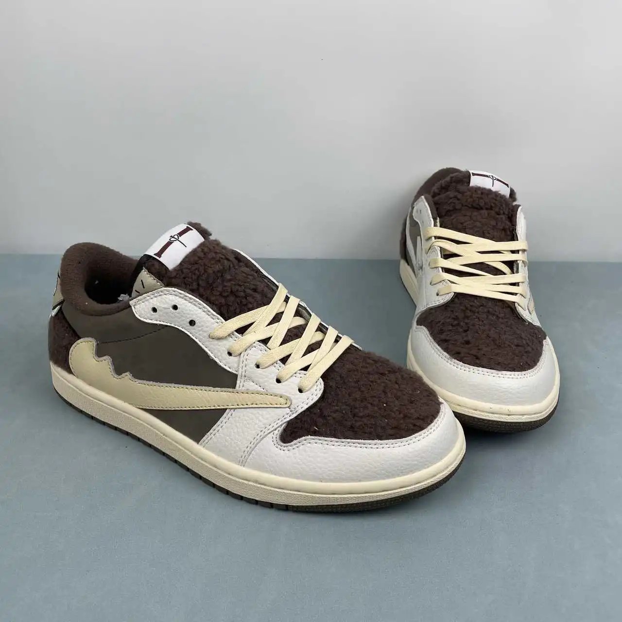 Air Jordan 1 Low DM7866-717 thumbnail 2
