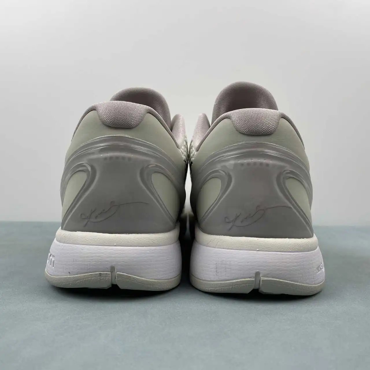 Nike Kobe FQ3546-100 thumbnail 3