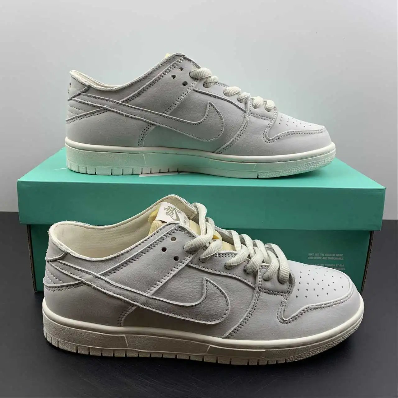 Nike Dunk Low AA4275-001