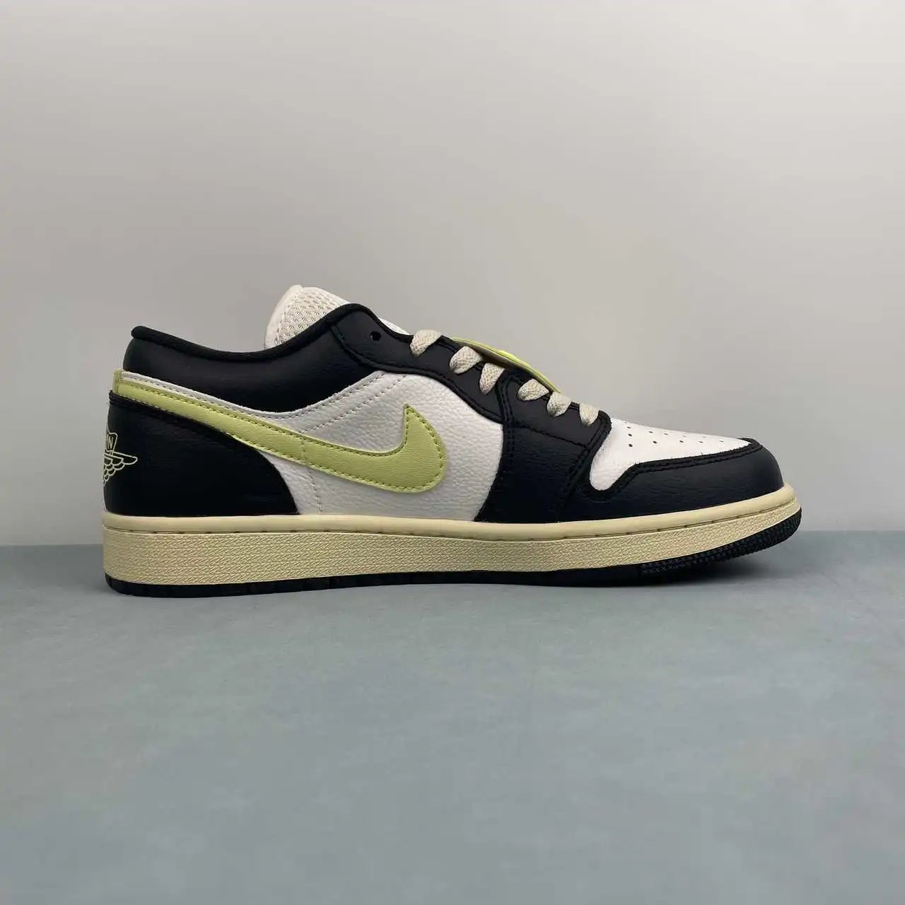 Air Jordan 1 Low HQ3009-003 6