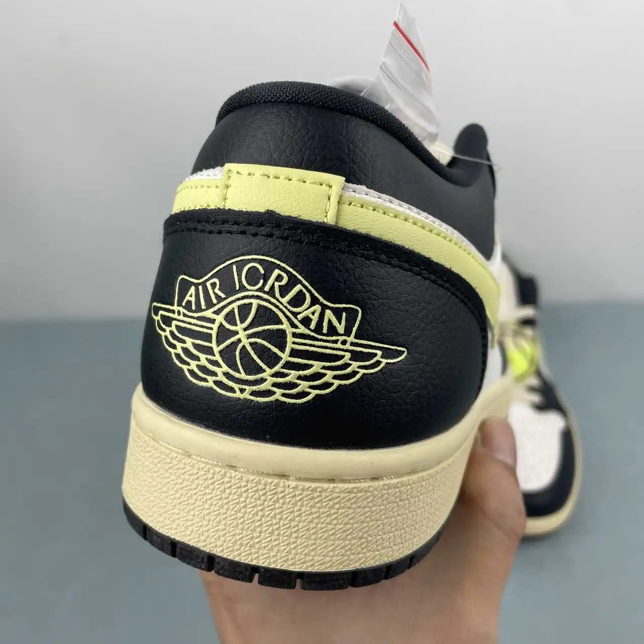 Air Jordan 1 Low HQ3009-003 8