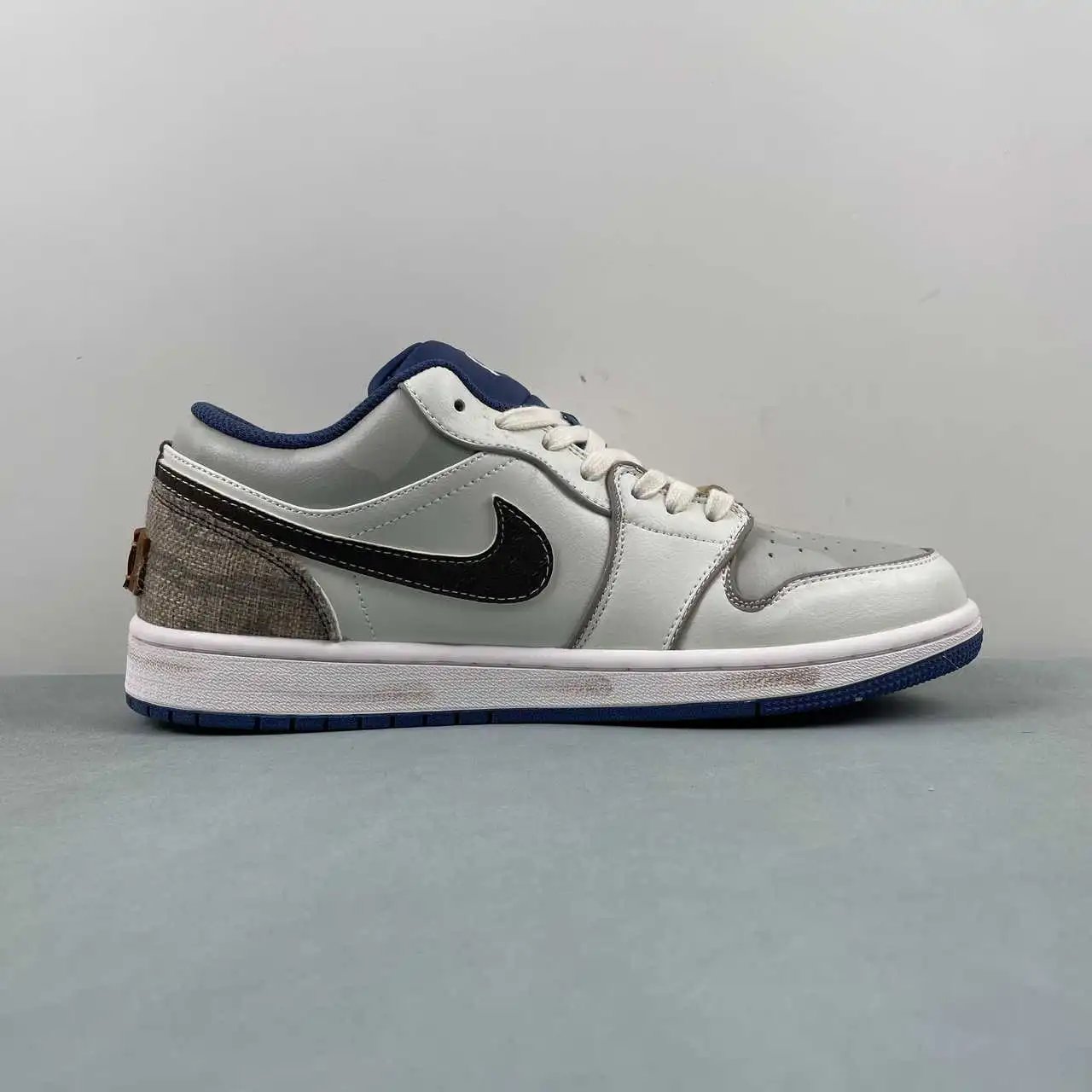 Air Jordan 1 Low 53558-414 6
