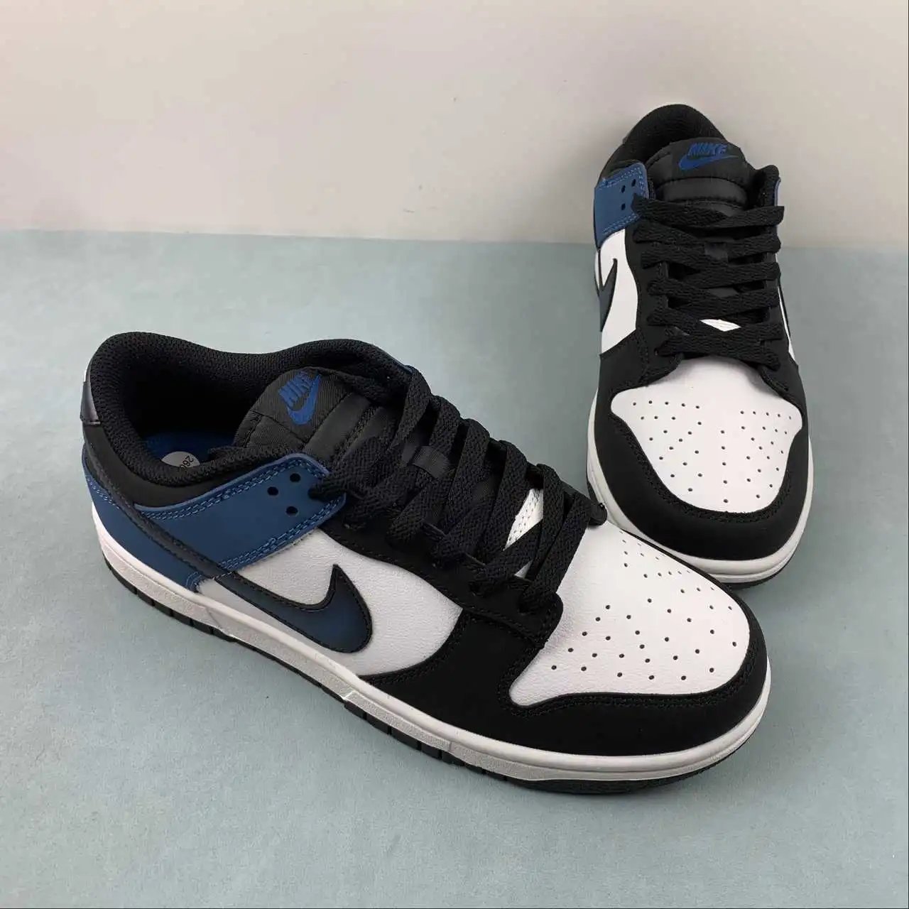 Nike Dunk Low FD6923-100 thumbnail 2