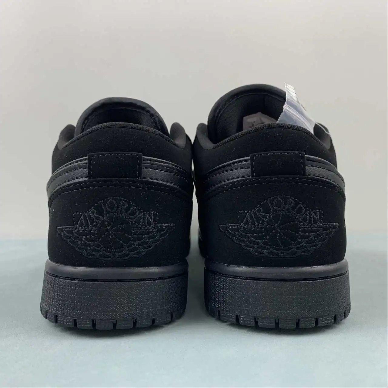Air Jordan 1 Low 553558-025 thumbnail 4