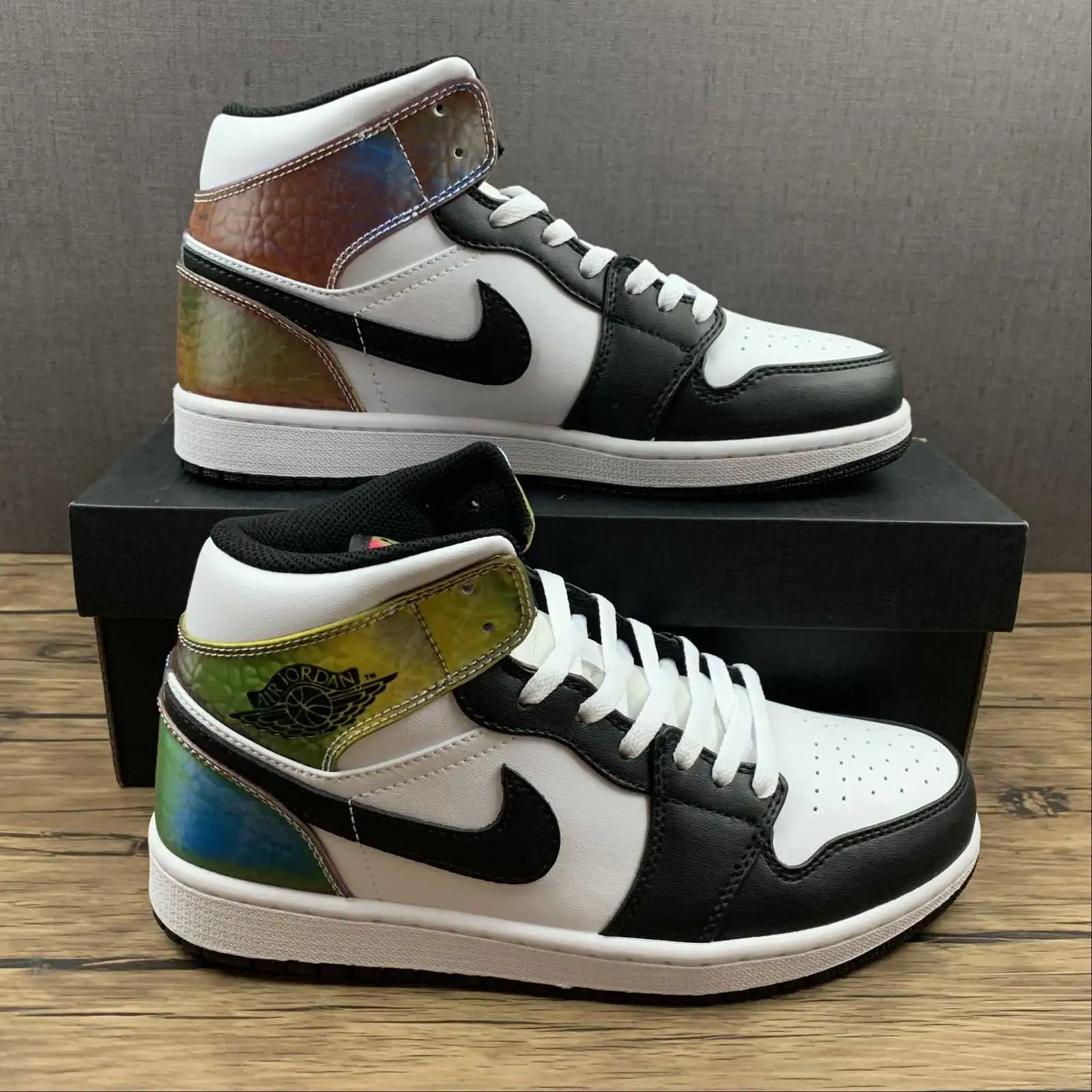 AJ1 Mid Heat-Sensitive Limited Edition – DM7802-100