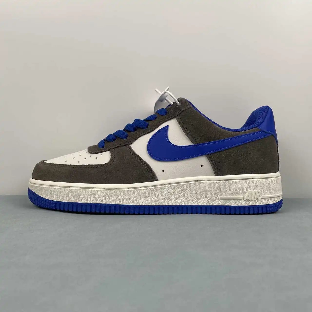 Nike Air Force 1 FQ8714-200 thumbnail 4