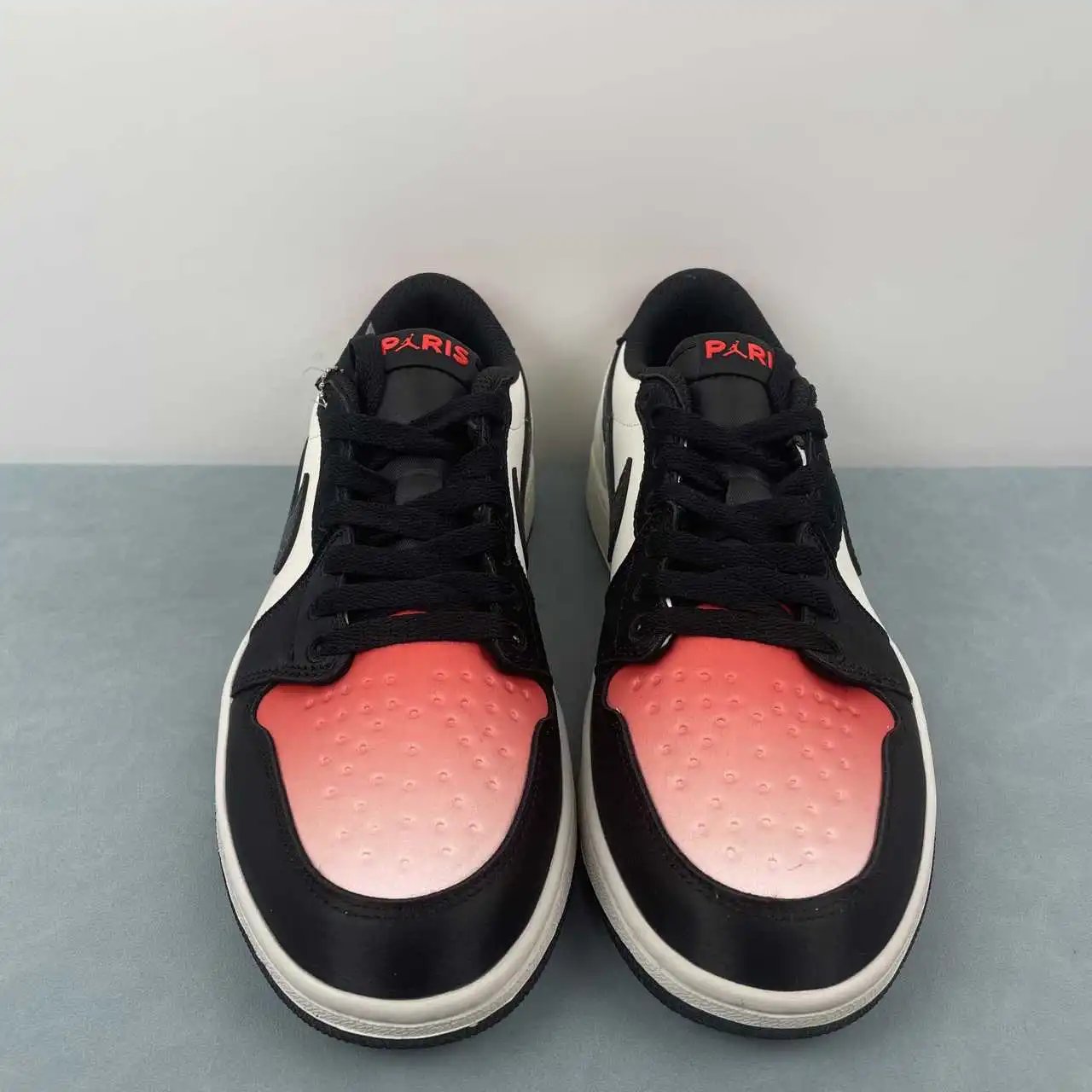 Air Jordan 1 Low HF8828-100 thumbnail 3