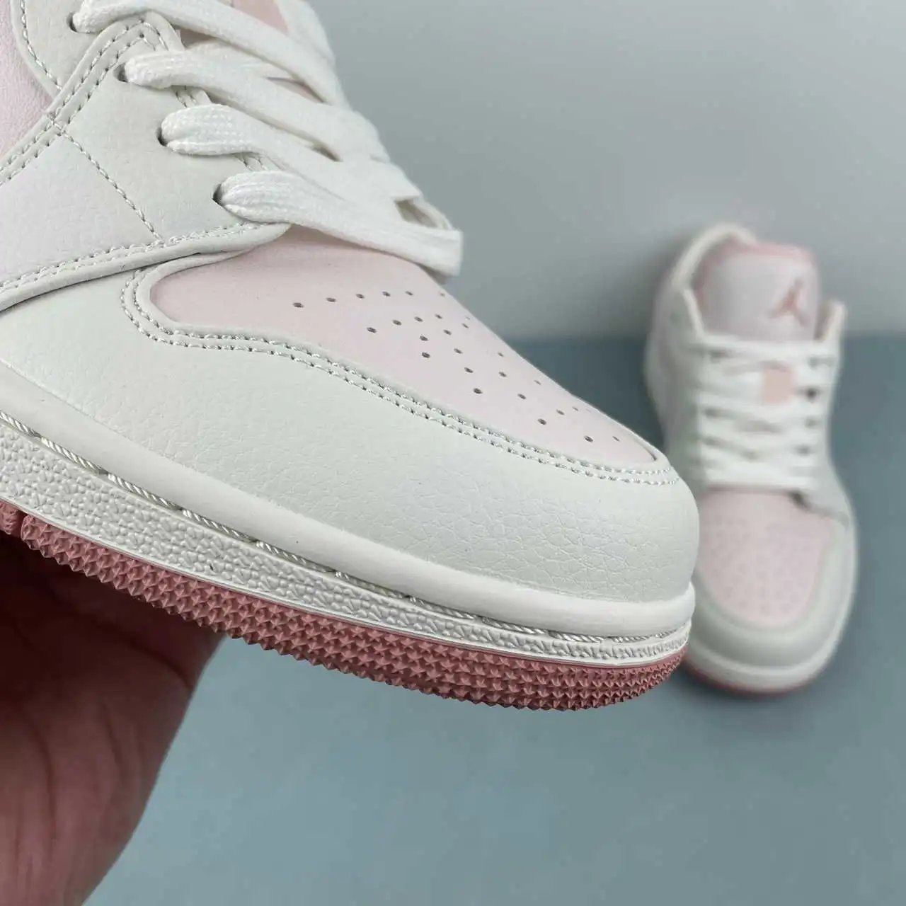 Air Jordan 1 Low IH0823-611 7