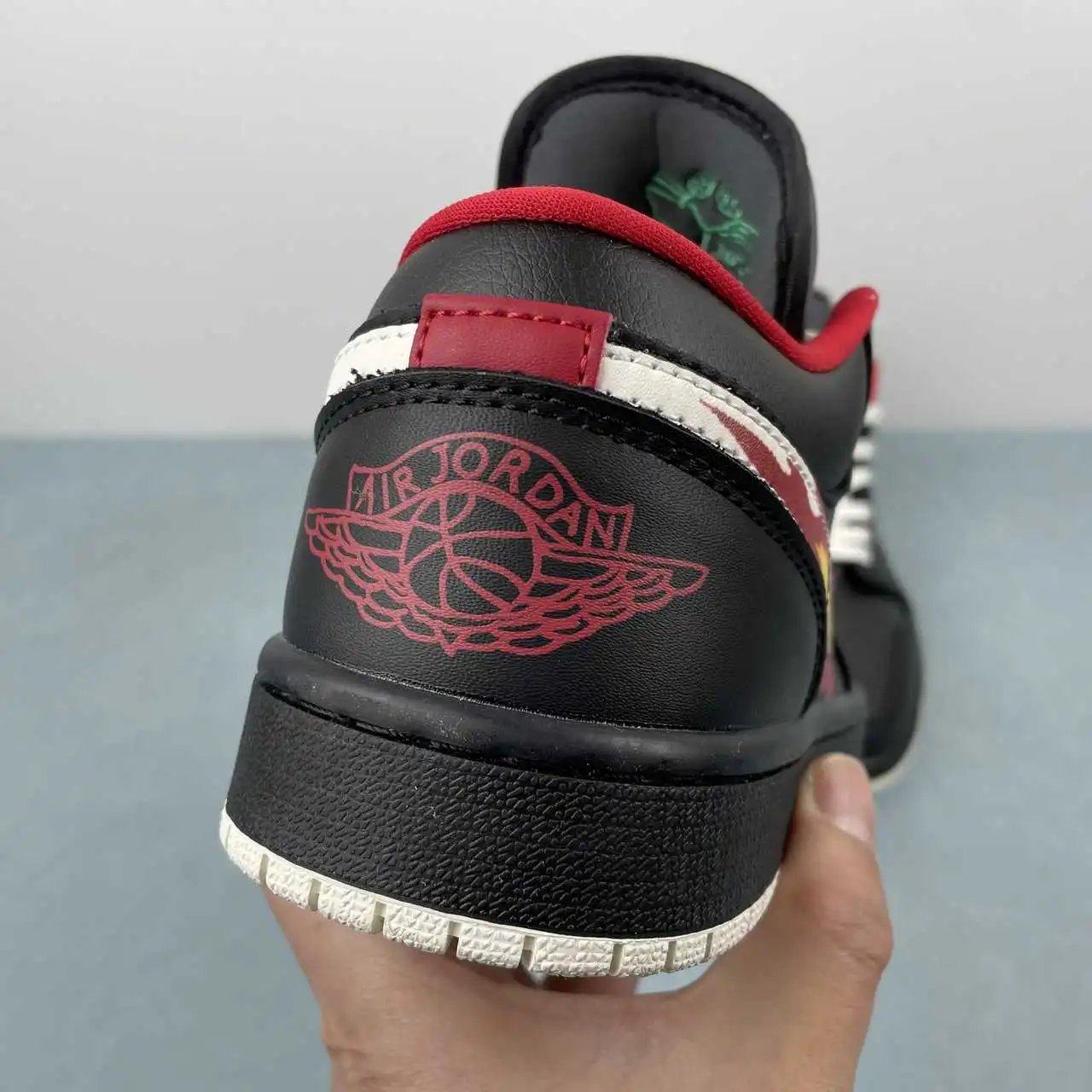 Air Jordan 1 Low FJ7073-010 8