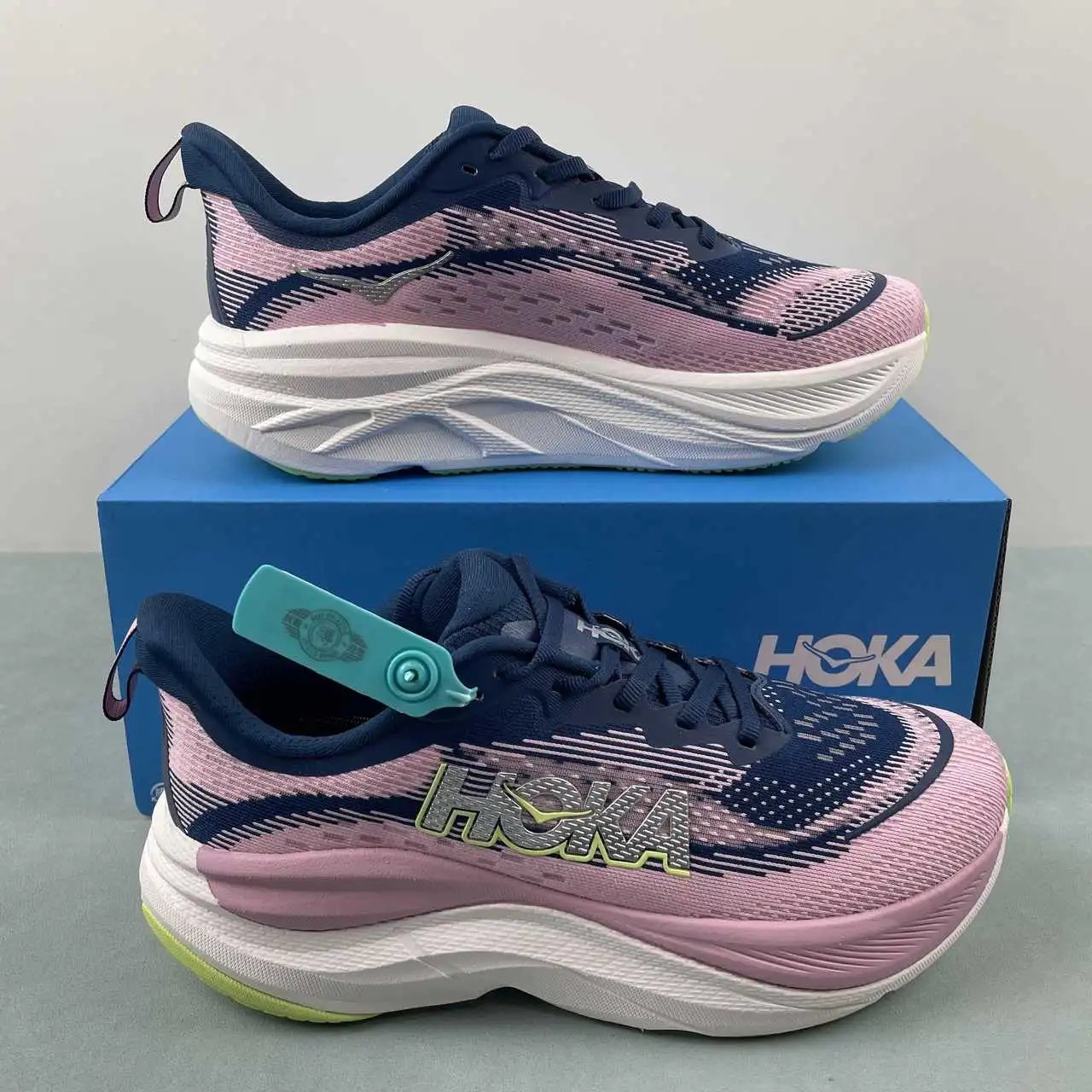 HOKA SKYFLOW 1155113-MTW