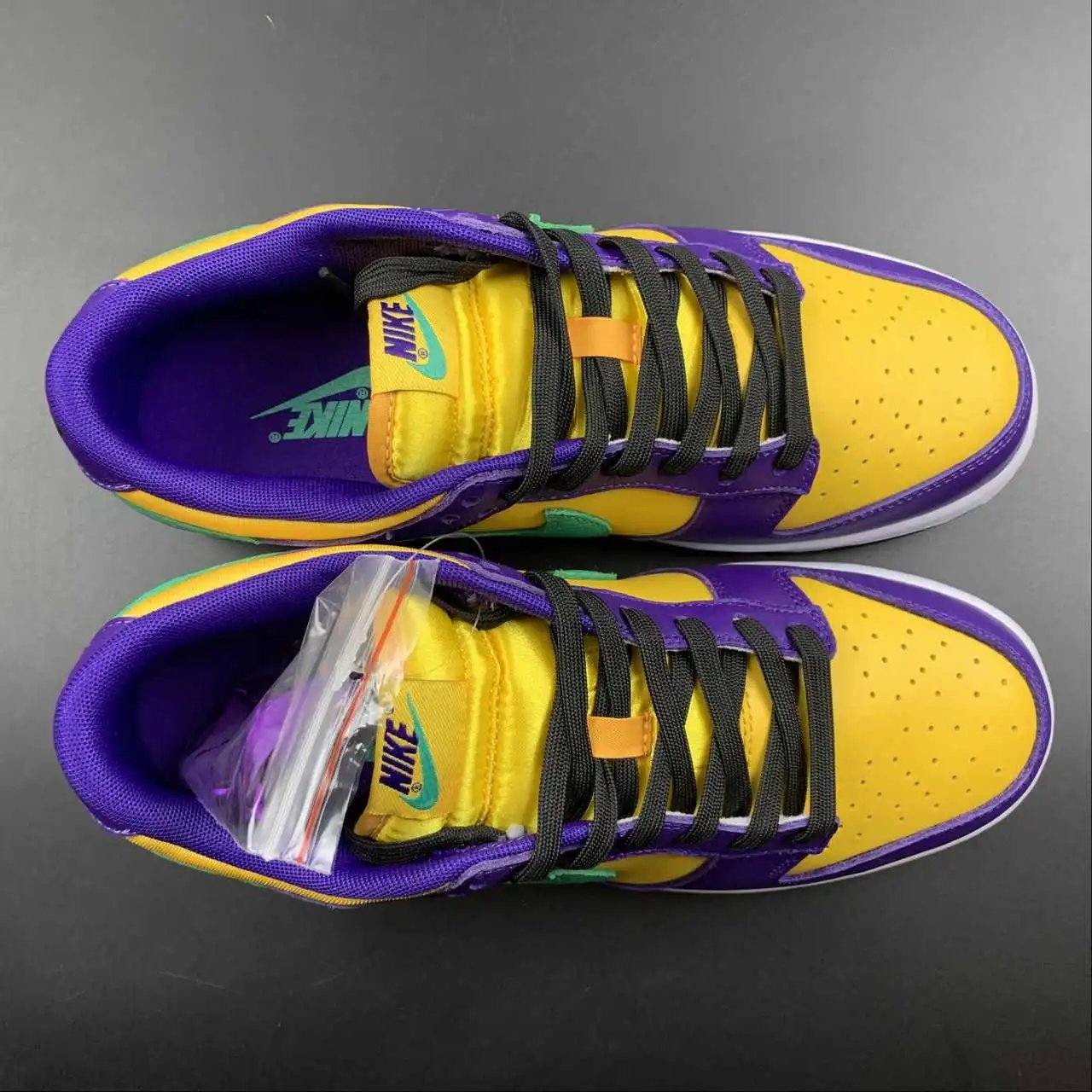 Nike Dunk Low DO9581-500 9