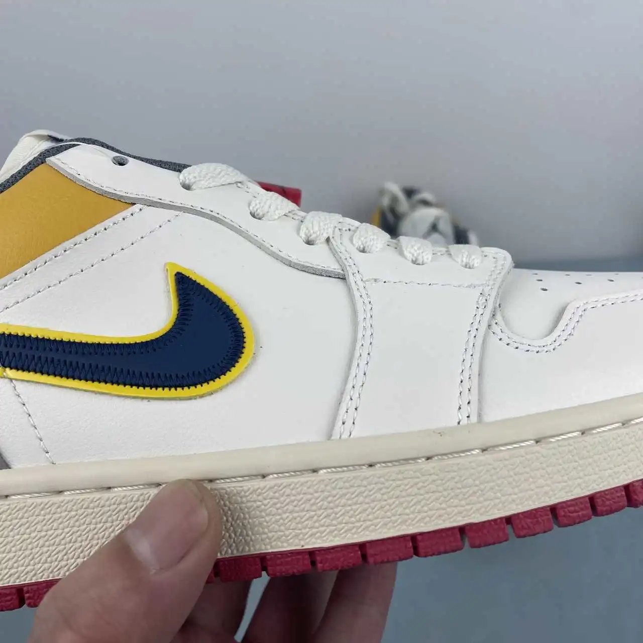 Air Jordan 1 Low HV4511-133 9