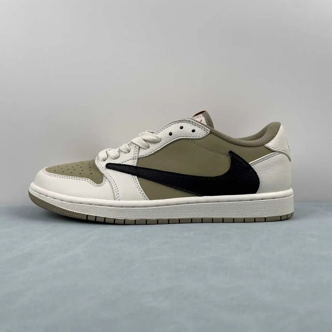 Air Jordan 1 Low DJ4137-701 5