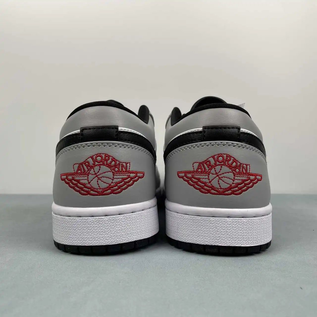 Air Jordan 1 Low 553558-030 thumbnail 4