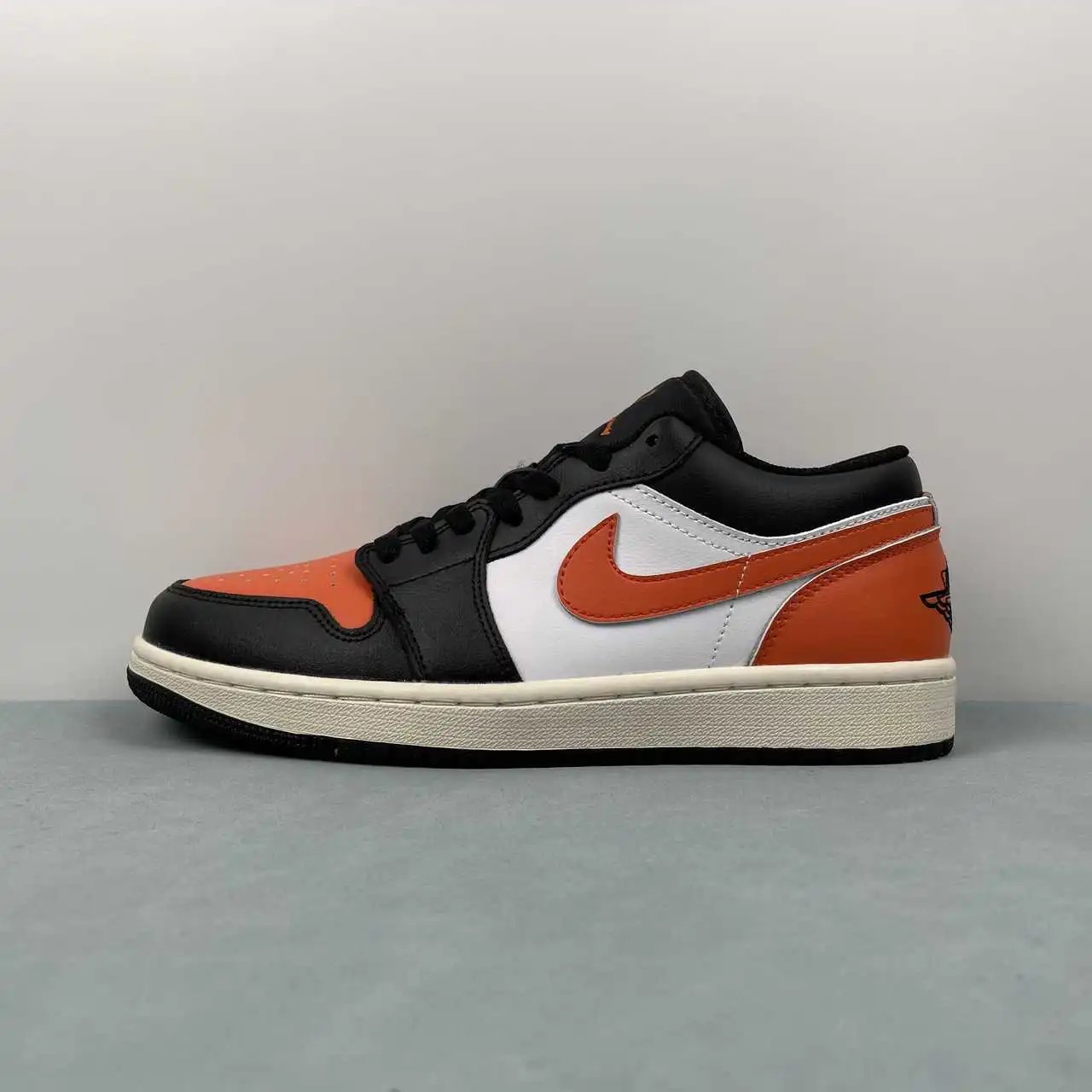 Air Jordan 1 Low 553558-081 5