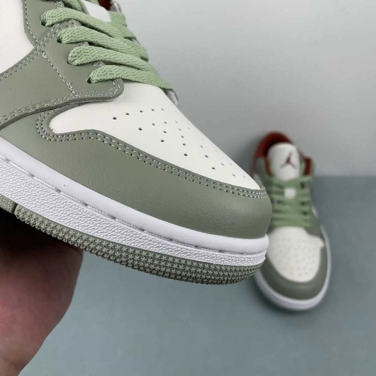 Air Jordan 1 Low 553558-133 7