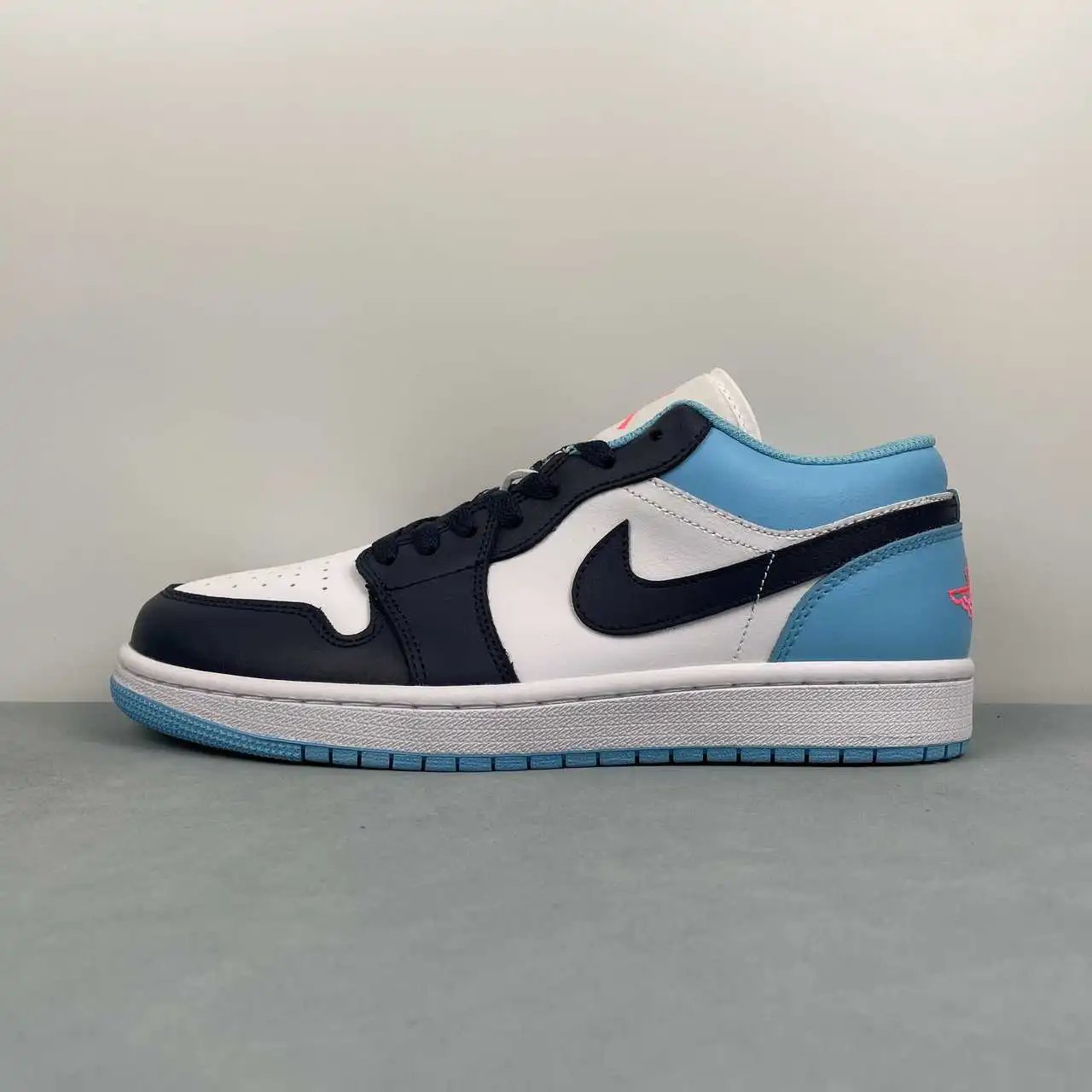 Air Jordan 1 Low 553558-149 5