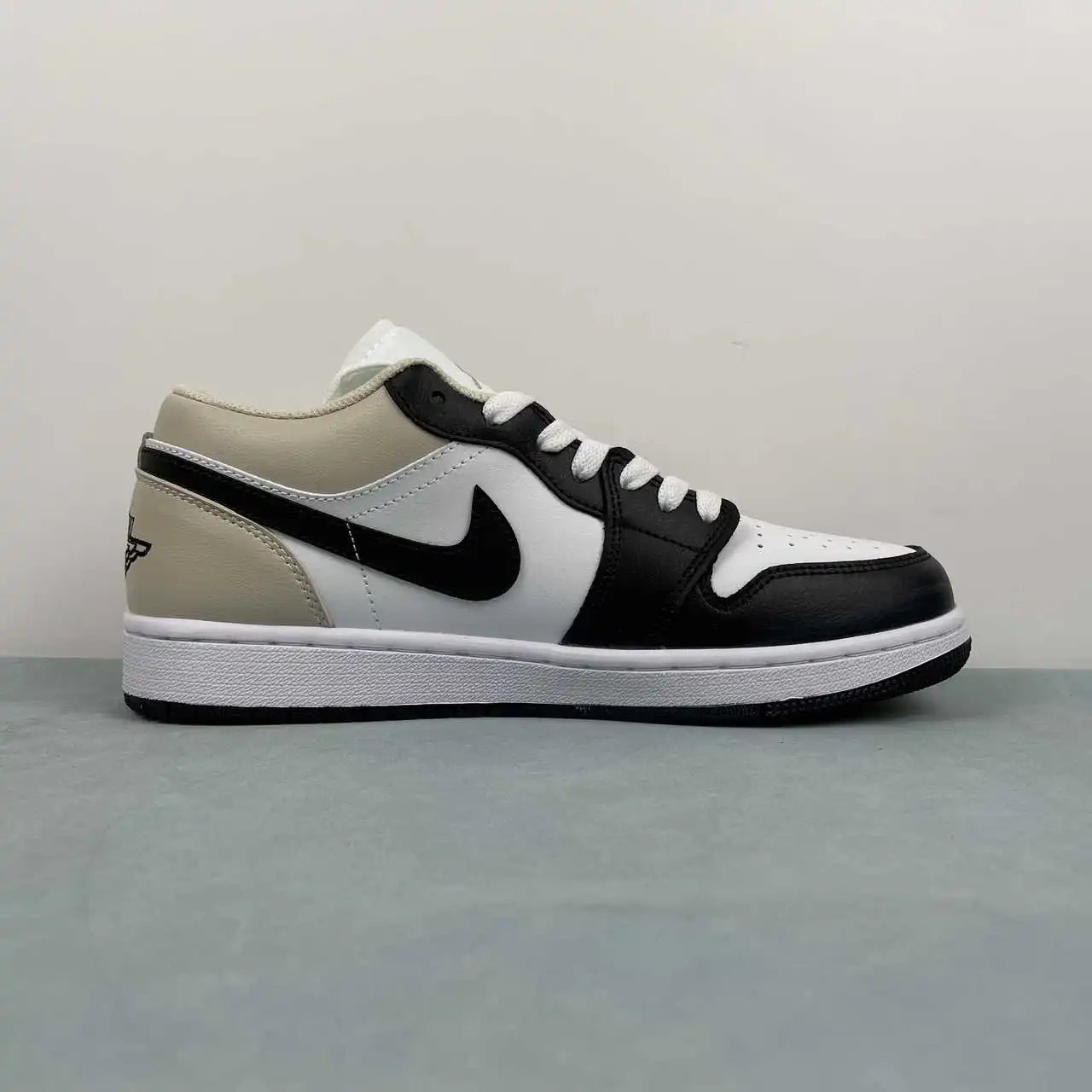 Air Jordan 1 Low 553558-153 6